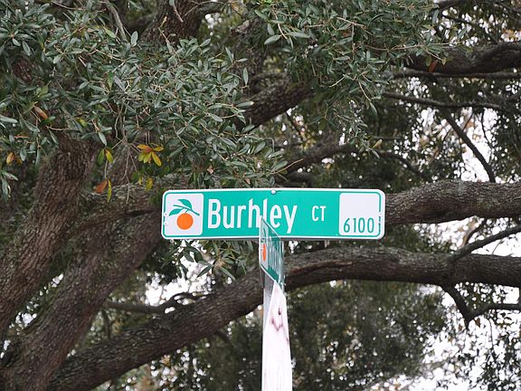 5th image of 6105 Burhley Ct