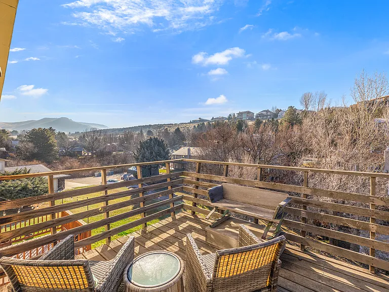 2228 E Roanoke Dr — Photo 44