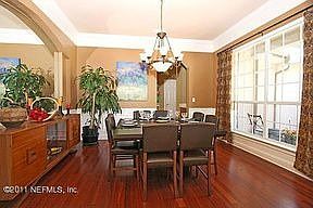 3rd image of 916 E Pleasant Pl