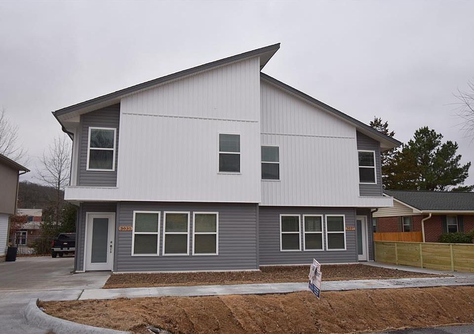 1st image of 3035-3037 W Sandra St #1-2