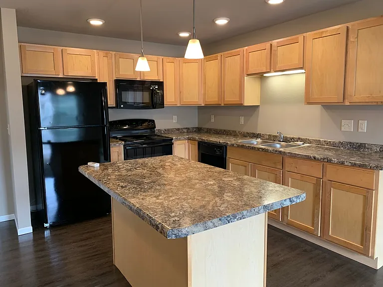 Aspen Trail Apartments — Photo 110
