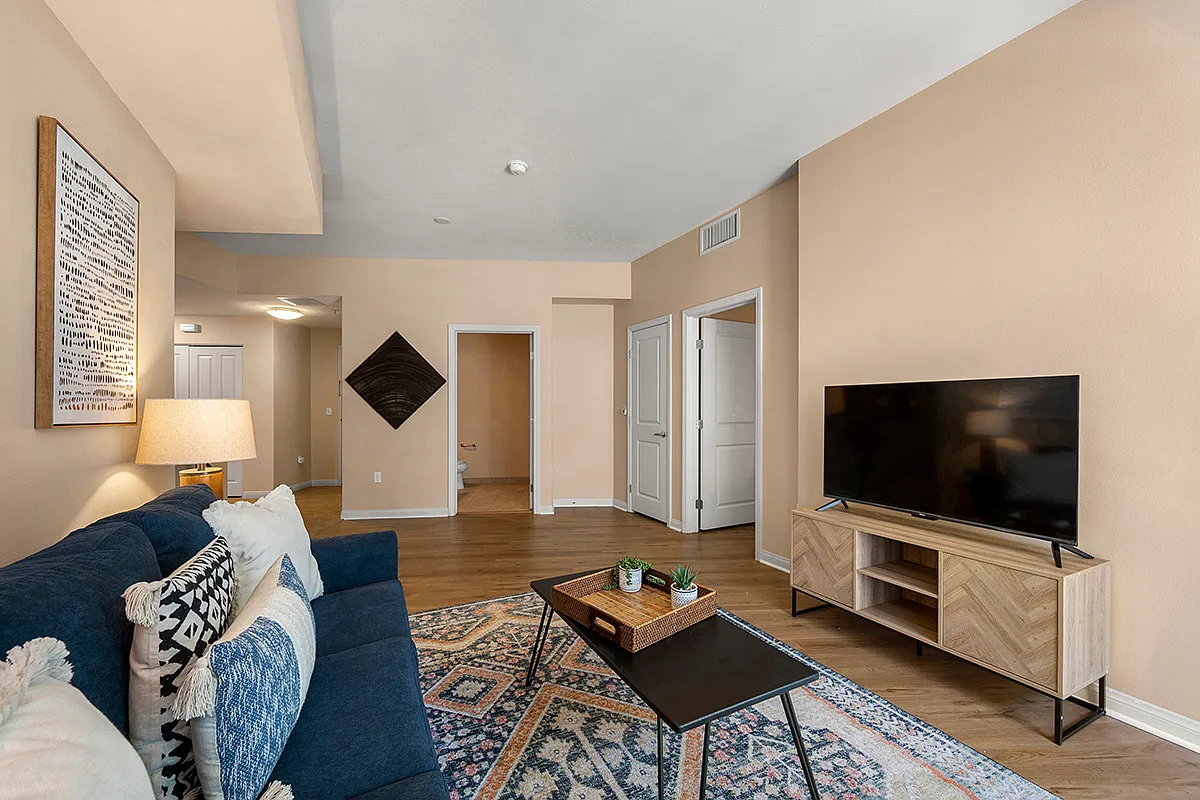 1 bed, 800 sqft, $4,000 — Photo 2