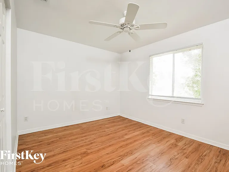 19039 Coconut Rd — Photo 12