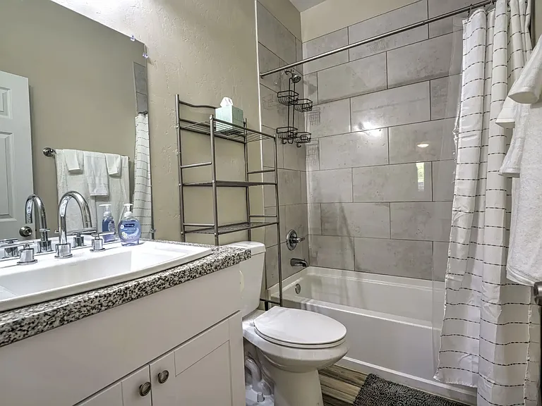5025 E Lee St #1 — Photo 30