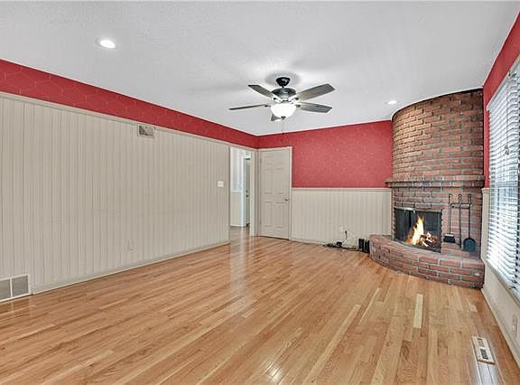 2nd image of 10017 Knox Dr