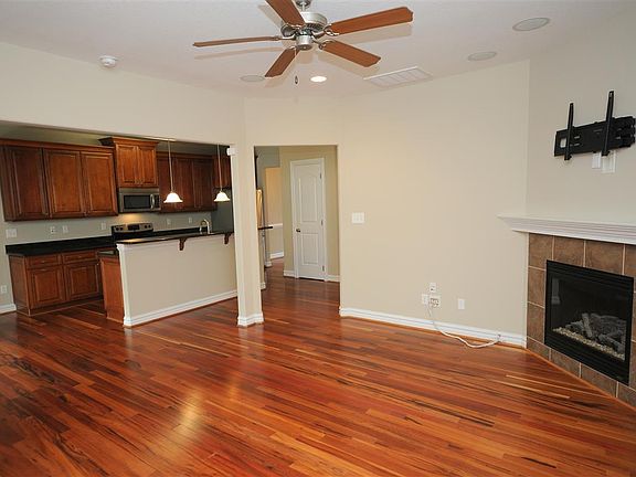 5th image of 2359 Nottoway Ln