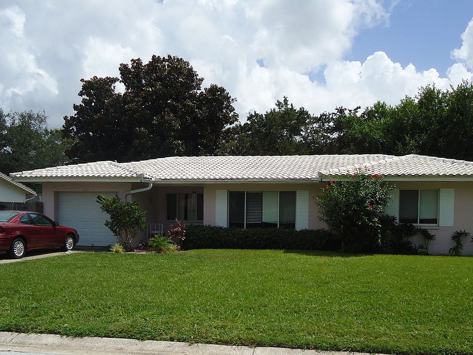 1st image of 2233 Curtis Dr N