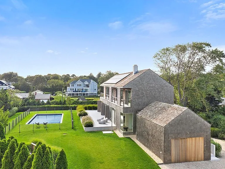 7 Koral Dr — Photo 3