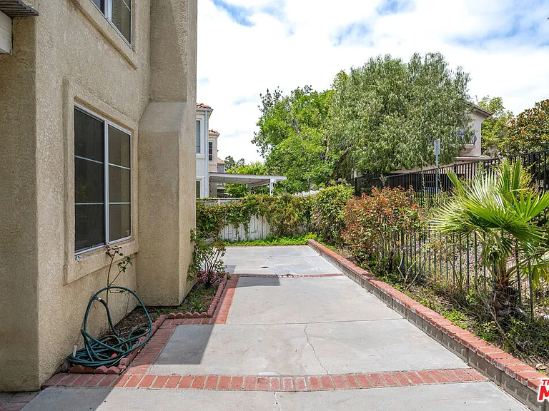 18639 Nathan Hill Dr #9 — Photo 49