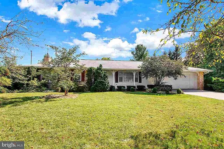 1160 Krentler Dr photo 1