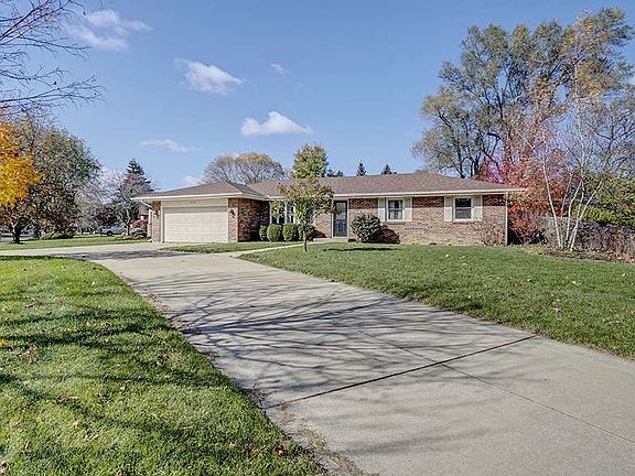 2nd image of 5374 Cybele Ln