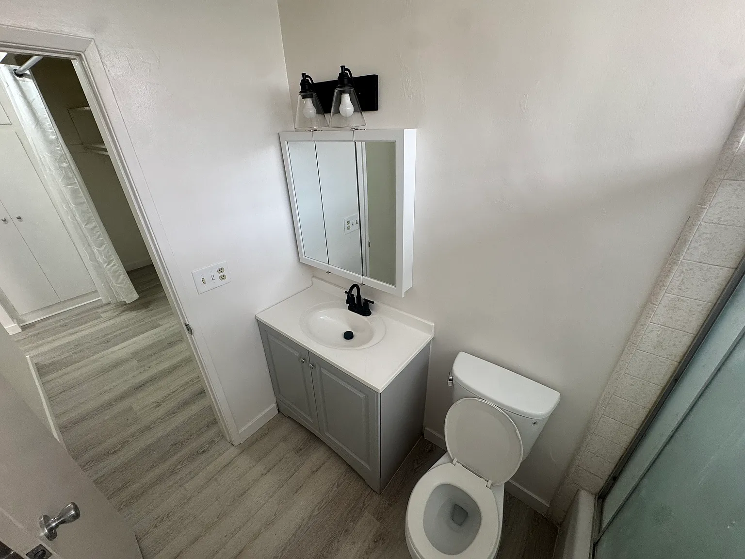 Studio, 450 sqft, $1,595 — Photo 4