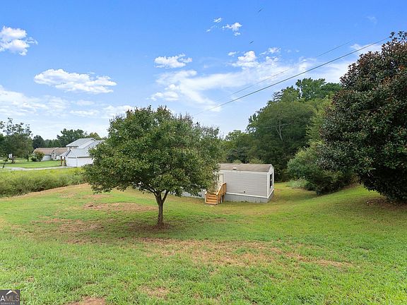 5th image of 735 Holiness Campground Rd