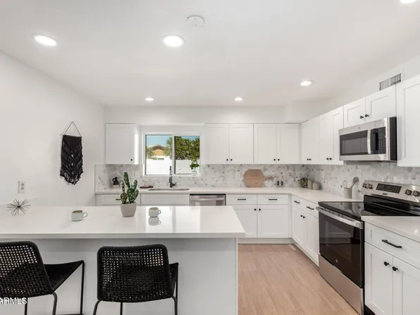 2154 W EDGEWOOD Avenue, Mesa, AZ 85202