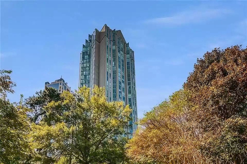 High-rise Building