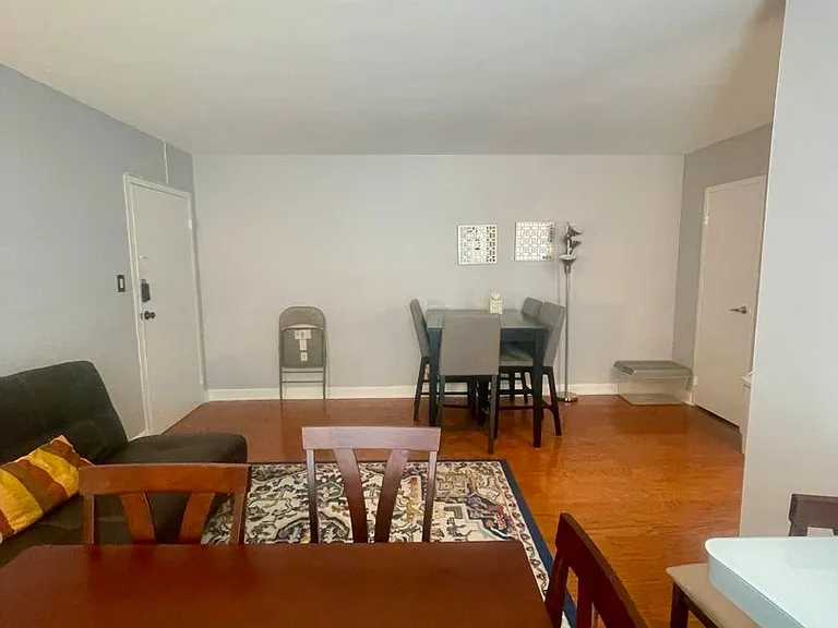 1031 Michigan Ave NE #101 — Photo 6