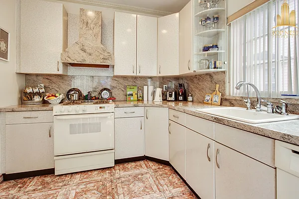 Sold by Top Nest Inc. | media 11