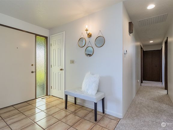 5th image of 1925 Gray Lynn Drive