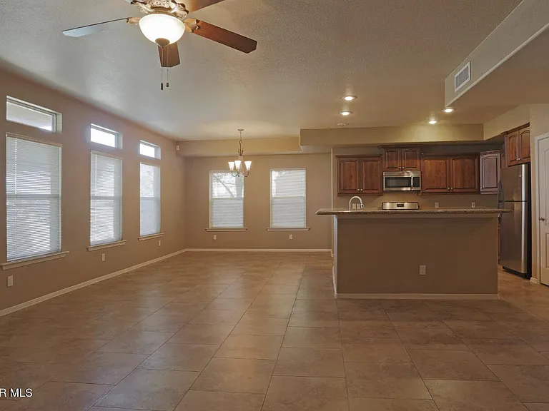 533 Green Village Ct — Photo 12