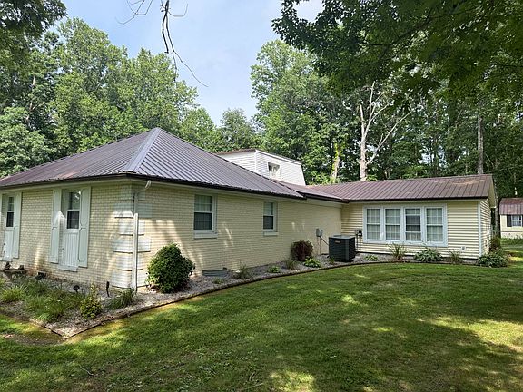 5th image of 392 River View Dr
