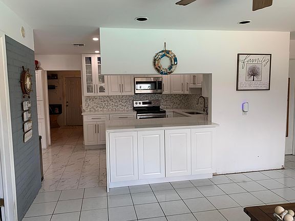2nd image of 2234 W Carrol Circle