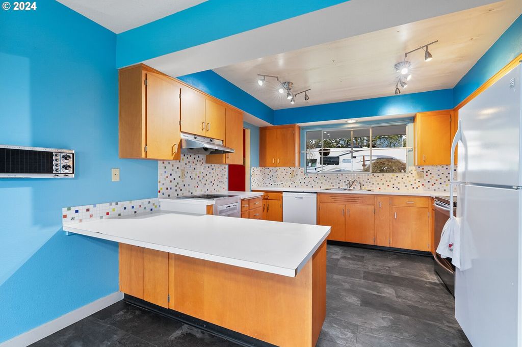 1520 Main St, Forest Grove, OR - View 5