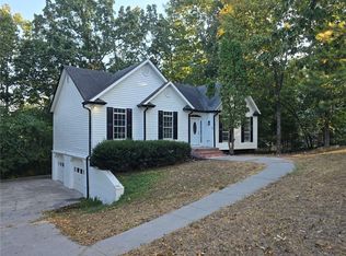 14 Sassafras Trl, Cartersville, GA 30121