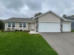 3163 Emerald Dr, Janesville, WI 53546