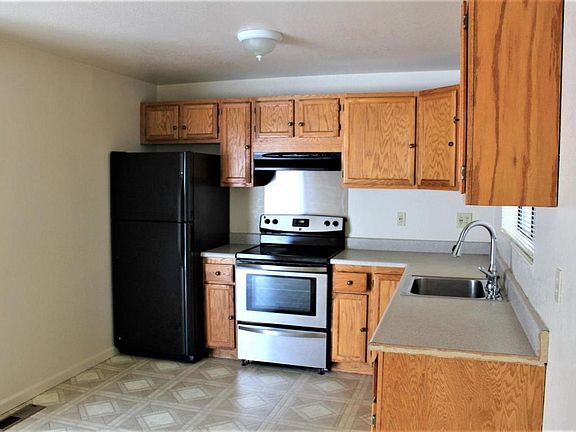 5th image of 850 S 6th St #2
