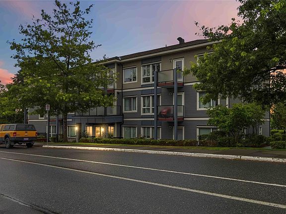 4th image of 4050 Douglas St #203