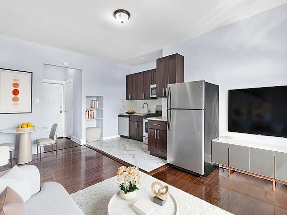 2nd image of 49 S Clinton St #10618847