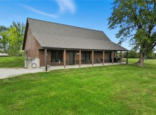 40298 E 208th St, Rayville, MO 64084