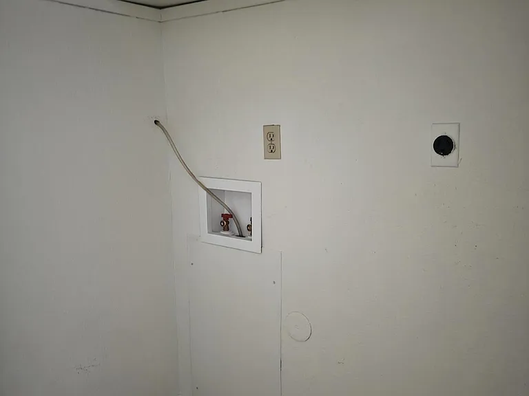 3005 Barkarian Pl — Photo 16