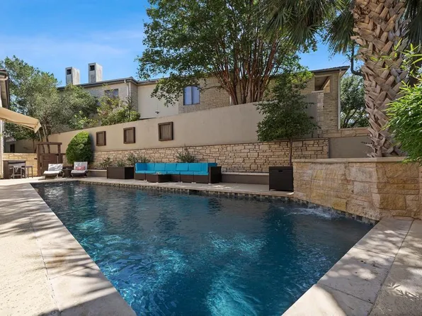 9 Swiftwater Trl, The Hills, TX 78738