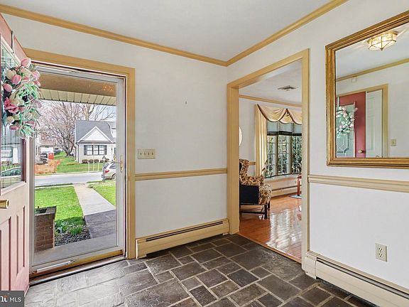 4th image of 316 Cedar Ave
