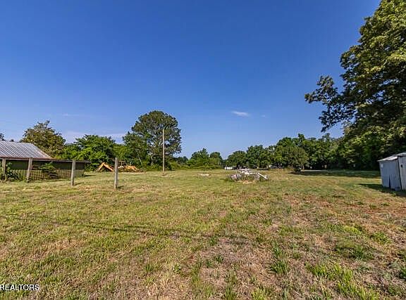 4th image of 4515 Highway 411