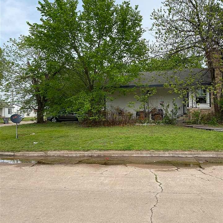 1st image of 2108 NW Denver Ave