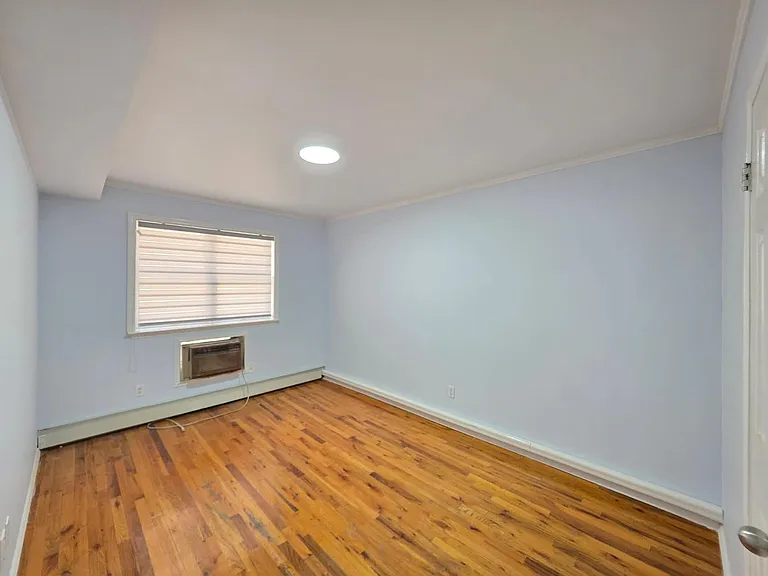 95 Bay 38th St #2 — Photo 18