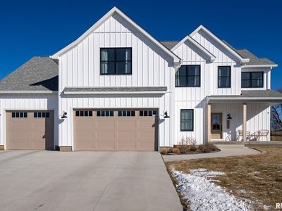 1201 Colonial Ct, Eldridge, IA, 52748