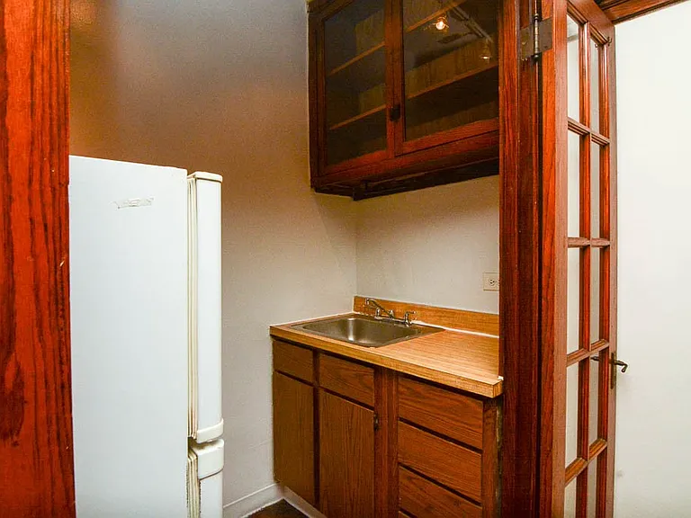 2426 N Sawyer Ave #W2 — Photo 2