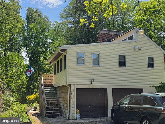 4th image of 2551 Redbud Ln