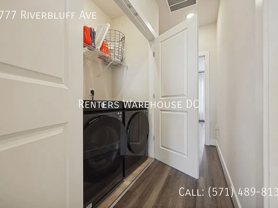 1777 Riverbluff Ave