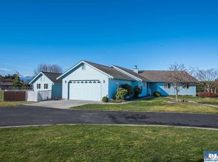 172 Stares Ln, Sequim, WA 98382