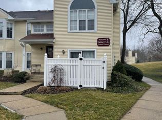 17 Powell Ct, Hightstown, NJ 08520