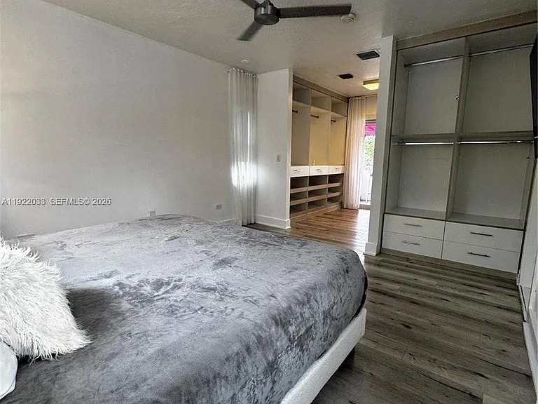 3470 Sheridan Ave — Photo 27