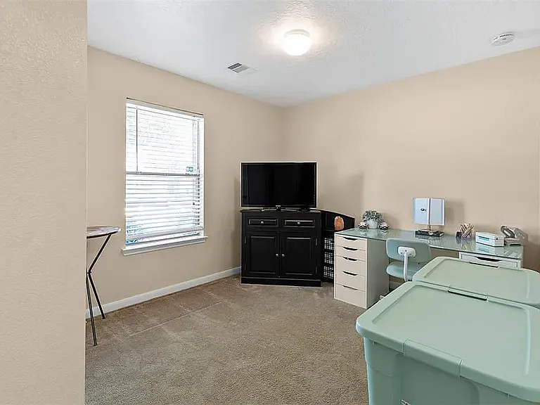 16535 Burnell Oaks Ln — Photo 3