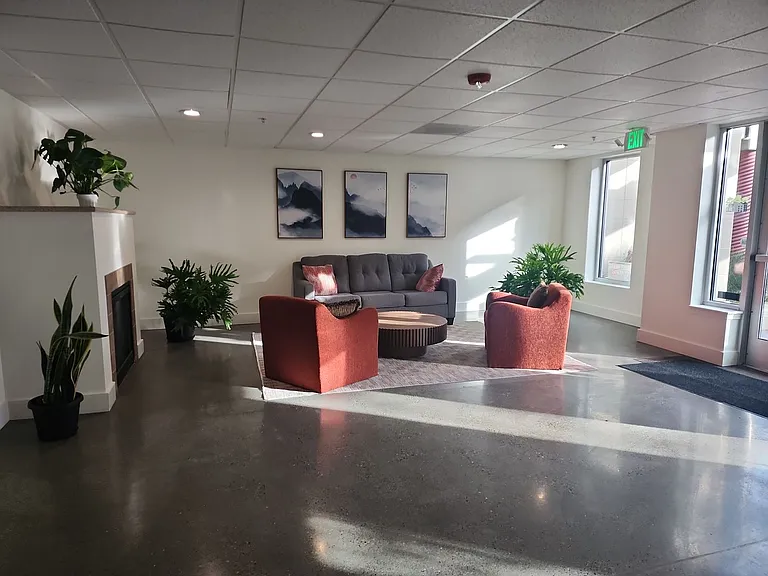 Trinity 43rd Apartments — Photo 34