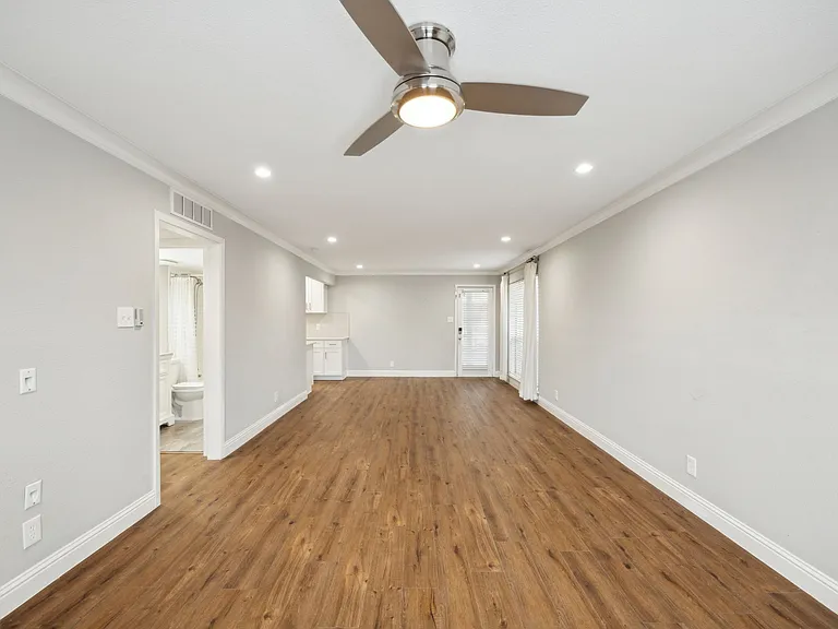 5931 E University Blvd #123 — Photo 9