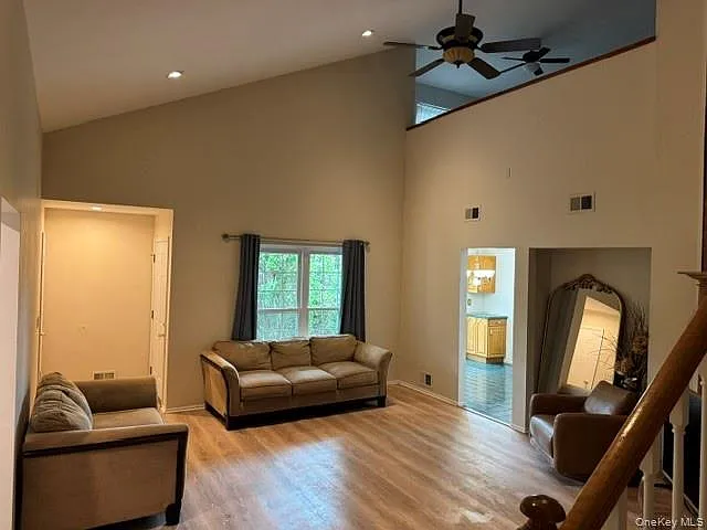 34 Candlestick Ct — Photo 25