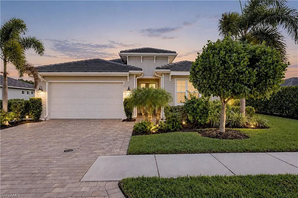 4 bed, 3.5 bath, 2432 sqft, $9,000 — Photo 2